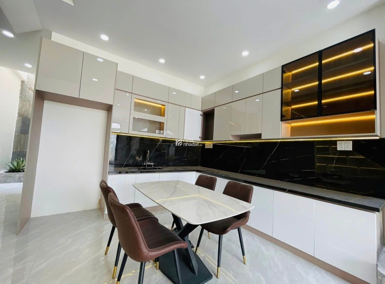 CHÍNH CHỦ BÁN NHÀ PHỐ CÁCH CHỢ BÌNH CHÁNH TRUNG CẦN ĐƯỚC LONG AN  120m2 GIÁ CHỈ 3 TỶ2 SHR