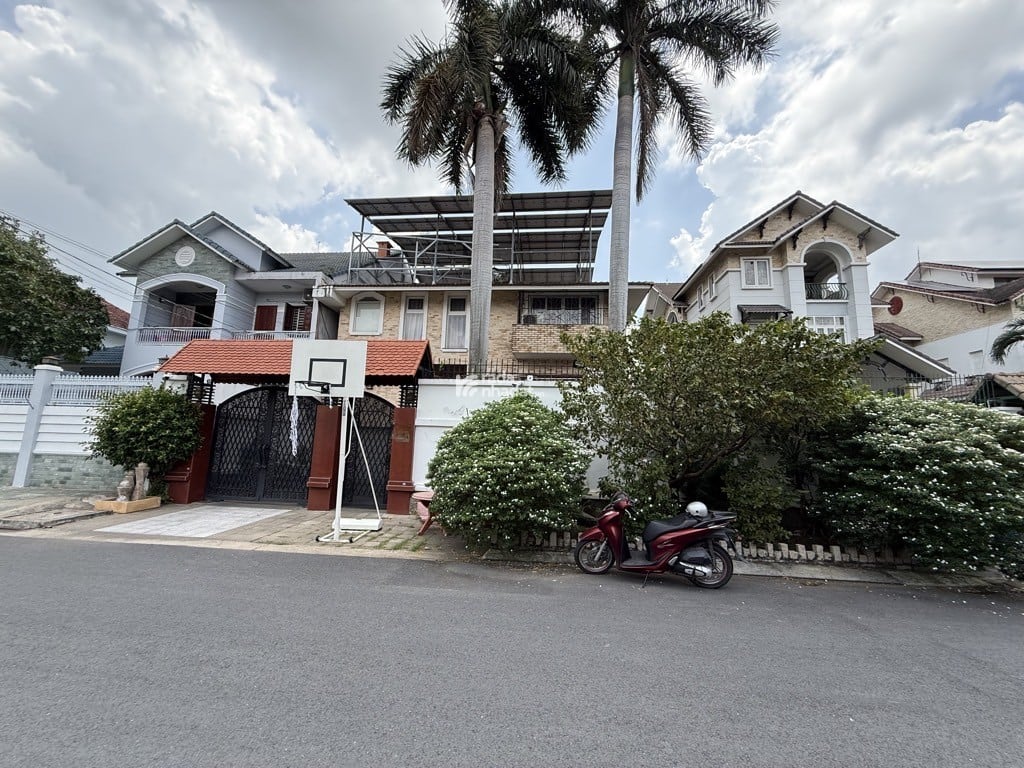 ĐẤT VÀNG XÂY BIỆT THỰ HÀNG XÓM THƯỢNG LƯU, KHU GIGAMAL 15X27 CHỈ 33 TỶ.