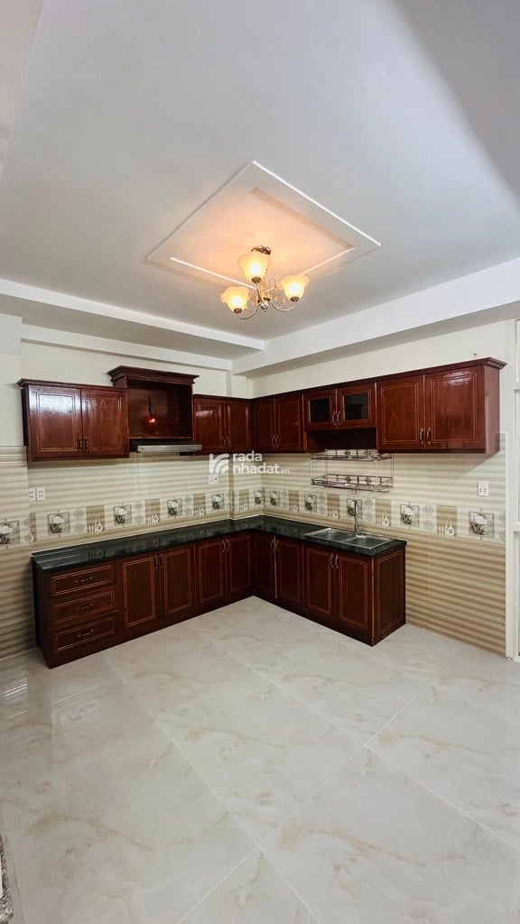 BÁN NHÀ TCH10 TRUNG MỸ TÂY - QUẬN 12 - DIỆN TÍCH 63m - NHÀ 4 TẦNG BTCT - OTO VÀO NHÀ - CHỈ 6.5 TỶ.