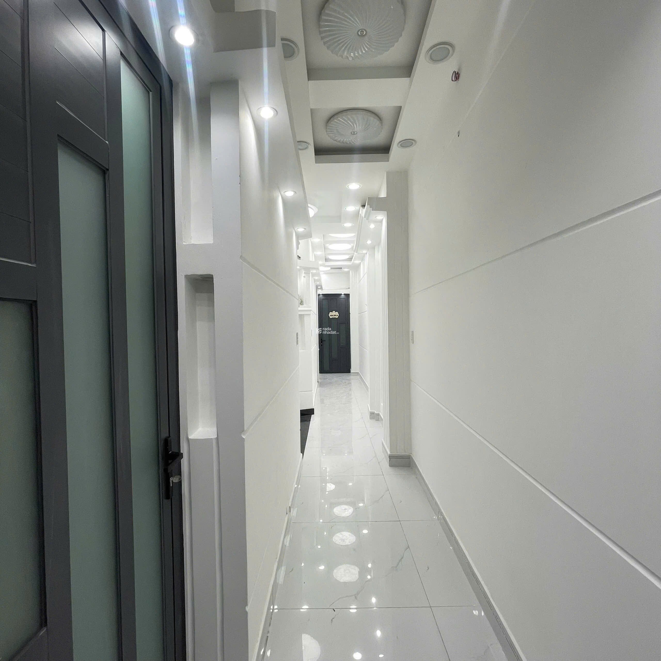 Nhà đẹp HXH Nguyễn Thị Nhỏ, 61m2, 2 tầng, chỉ 9.5 tỷ TL, ở ngay