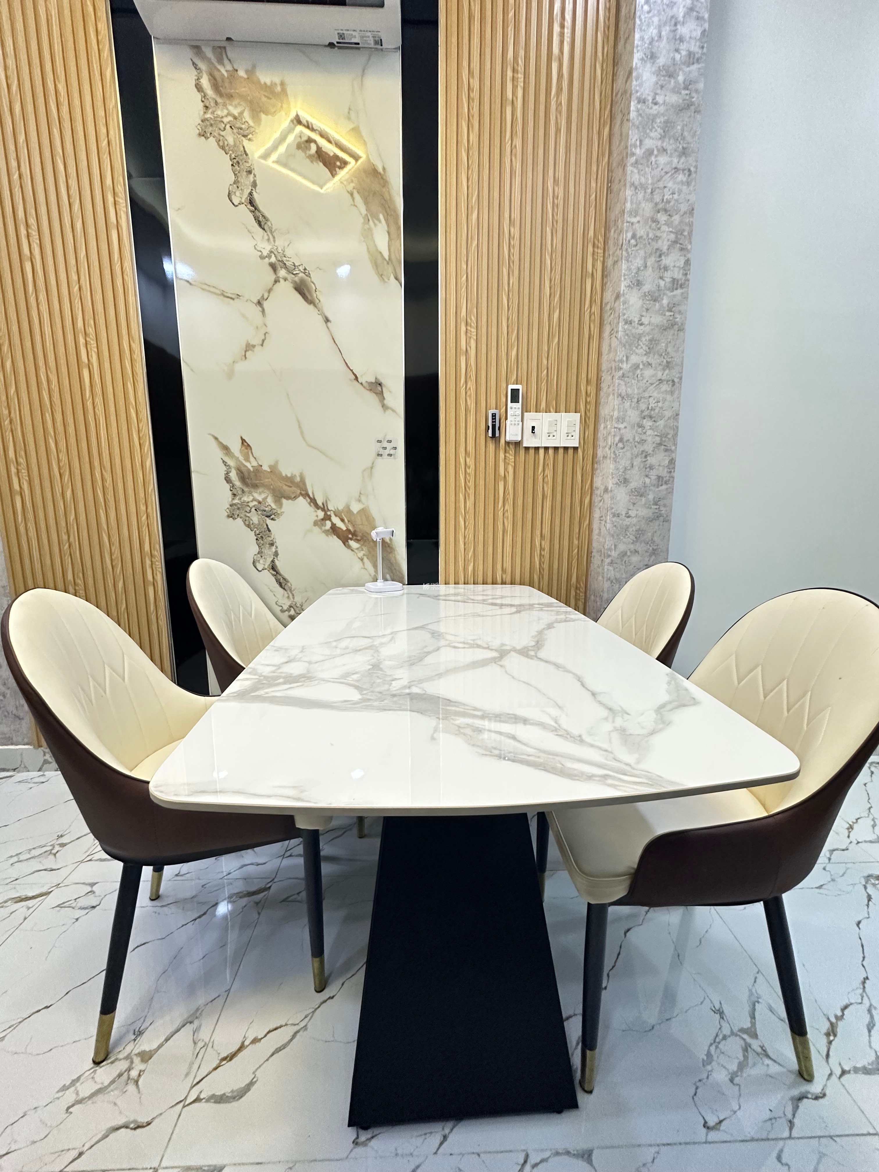 Cho thuê nhà 2 tầng, 2PN, 2WC – Hẻm xe máy – Phường Tân Kiểng