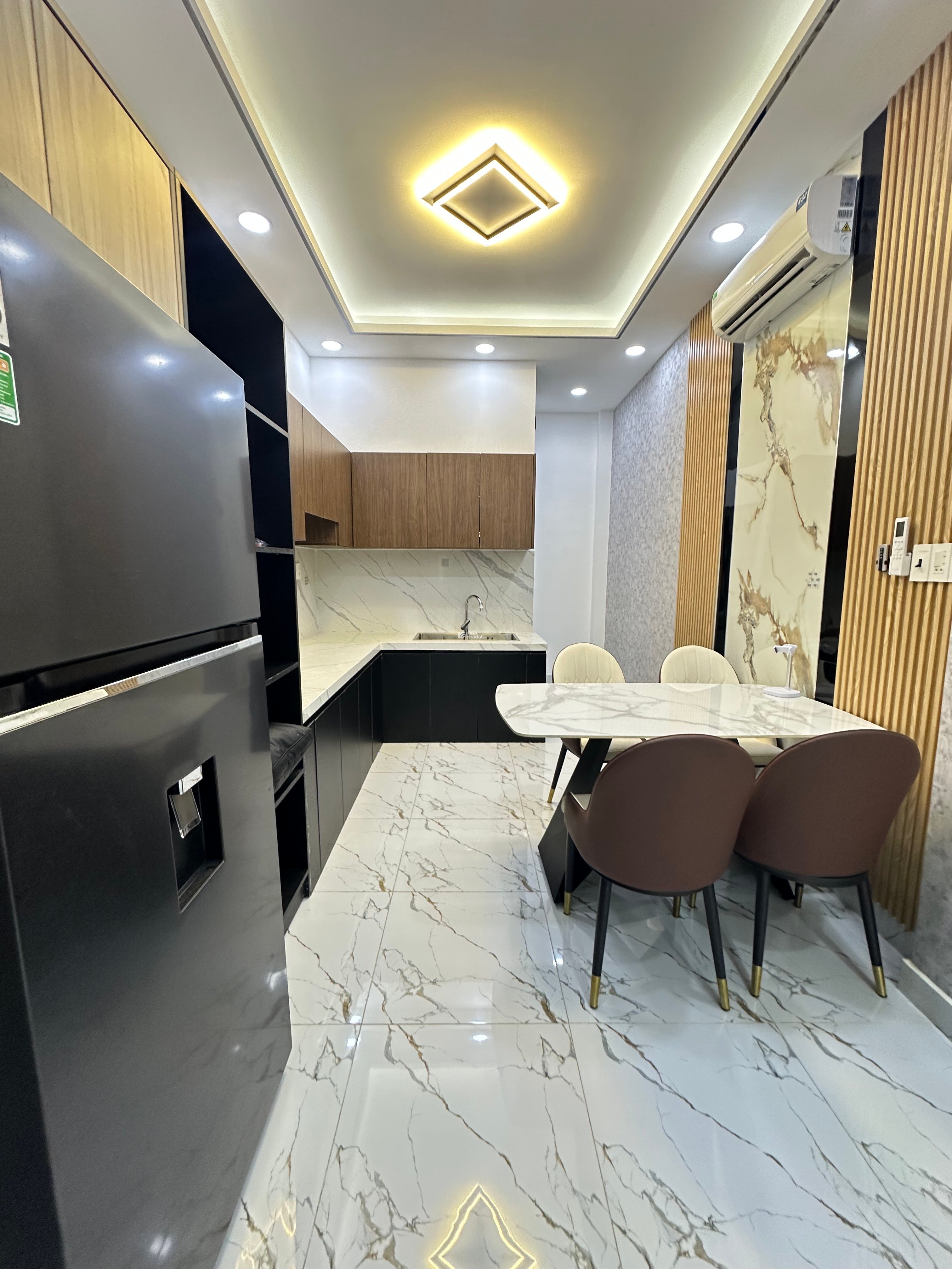 Cho thuê nhà 2 tầng, 2PN, 2WC – Hẻm xe máy – Phường Tân Kiểng