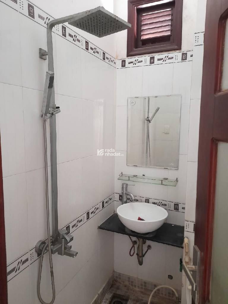 Bán gấp nhà phố 5 Tầng BTCT CMT8 Q3 Gần Metro, CV Lê Thị Riêng, Giá chỉ 3,9 tỷ