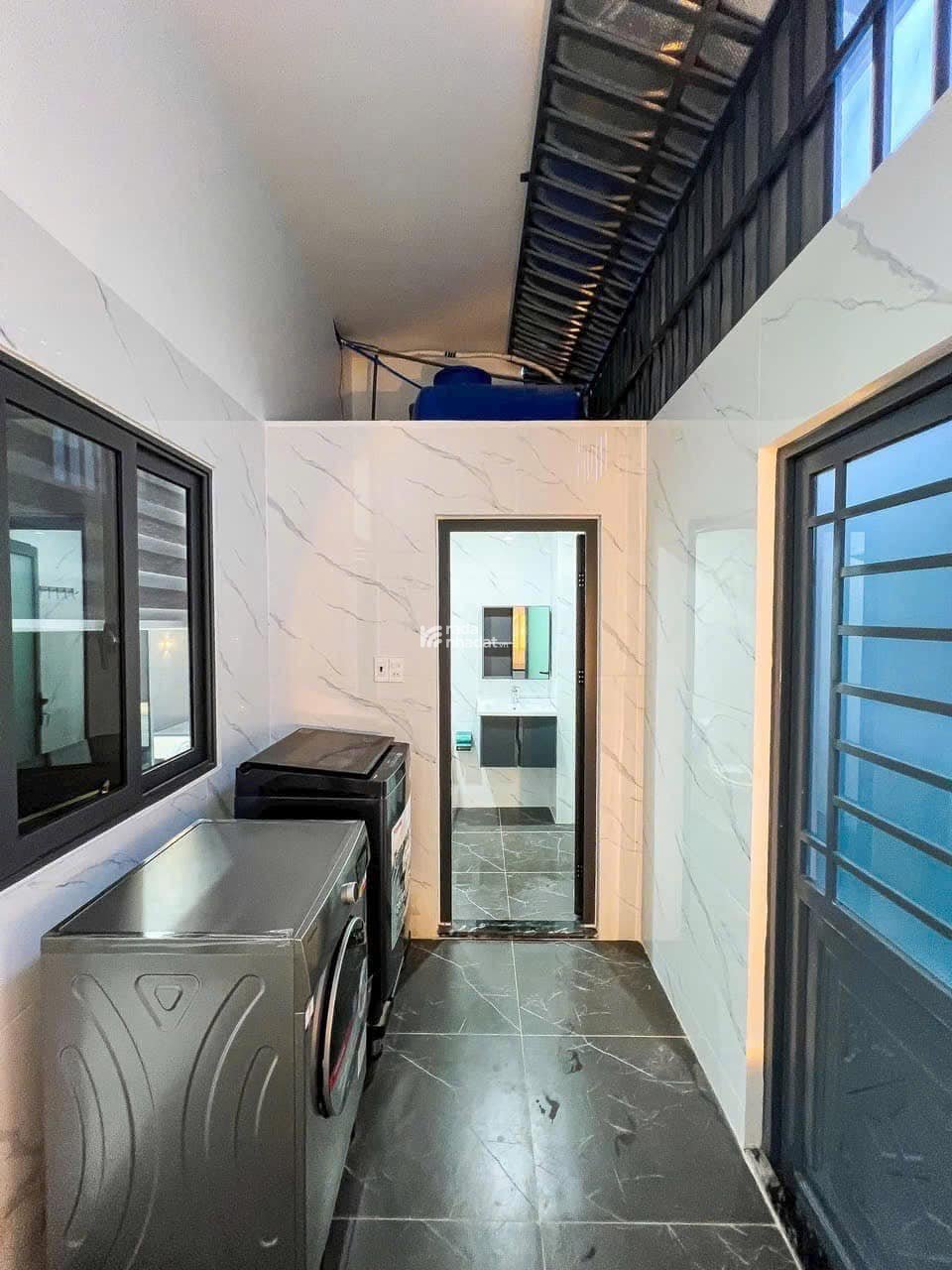 Bán Nhà Phố Chính Chủ Hiện Đại 2 Tầng - Trung Tâm Thủ Dầu Một - Giá Cực Tốt 