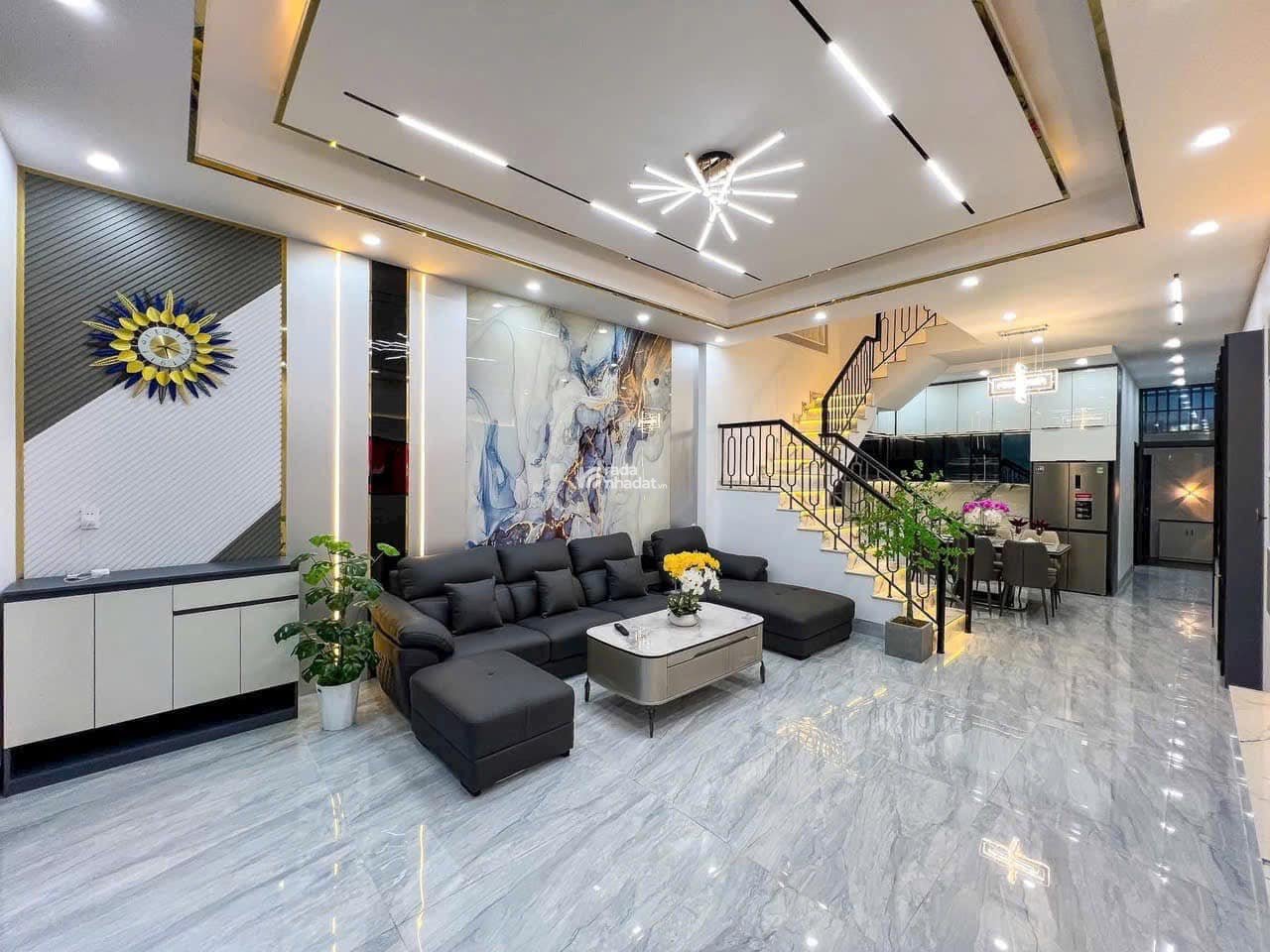 Bán Nhà Phố Chính Chủ Hiện Đại 2 Tầng - Trung Tâm Thủ Dầu Một - Giá Cực Tốt 