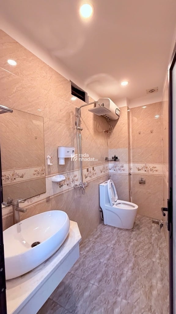 DỊCH VỌNG - 30M2 - 5 TẦNG - NHÀ ĐẸP - Ở NGAY - NGÕ THÔNG - GẦN PHỐ - FULL NỘI THẤT - 7.85 TỶ