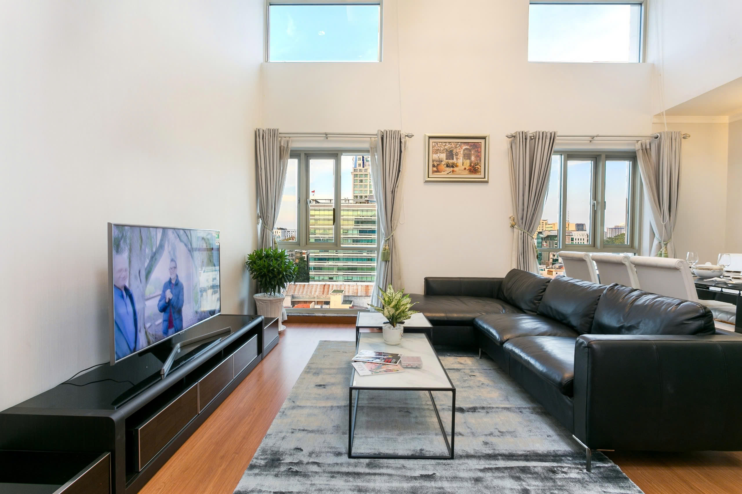 Cho thuê căn hộ penthouse duplex 4Pn Saigon Pavillon Full nội thất cao cấp 43Tr Xem