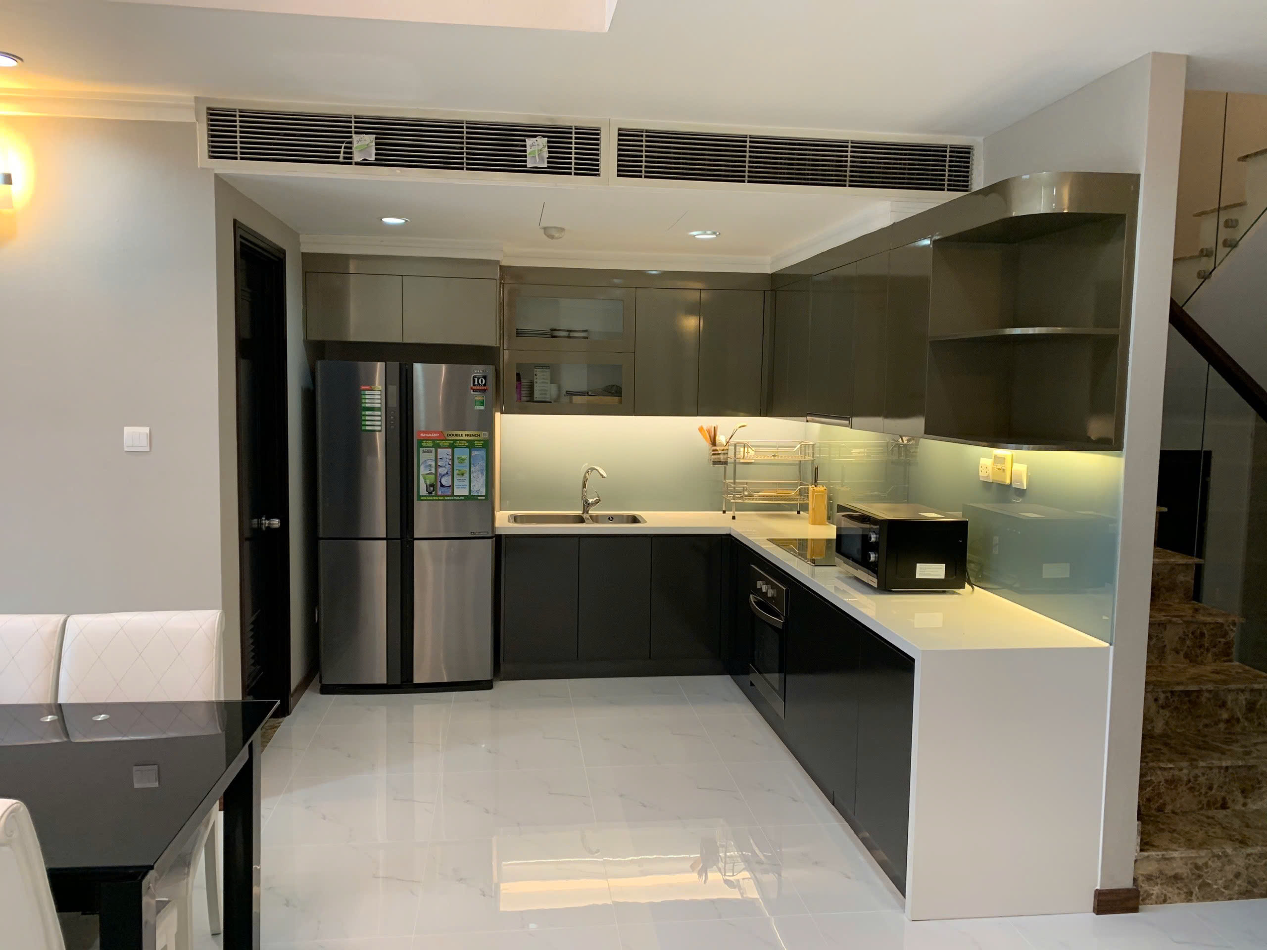 Cho thuê căn hộ penthouse duplex 4Pn Saigon Pavillon Full nội thất cao cấp 43Tr Xem