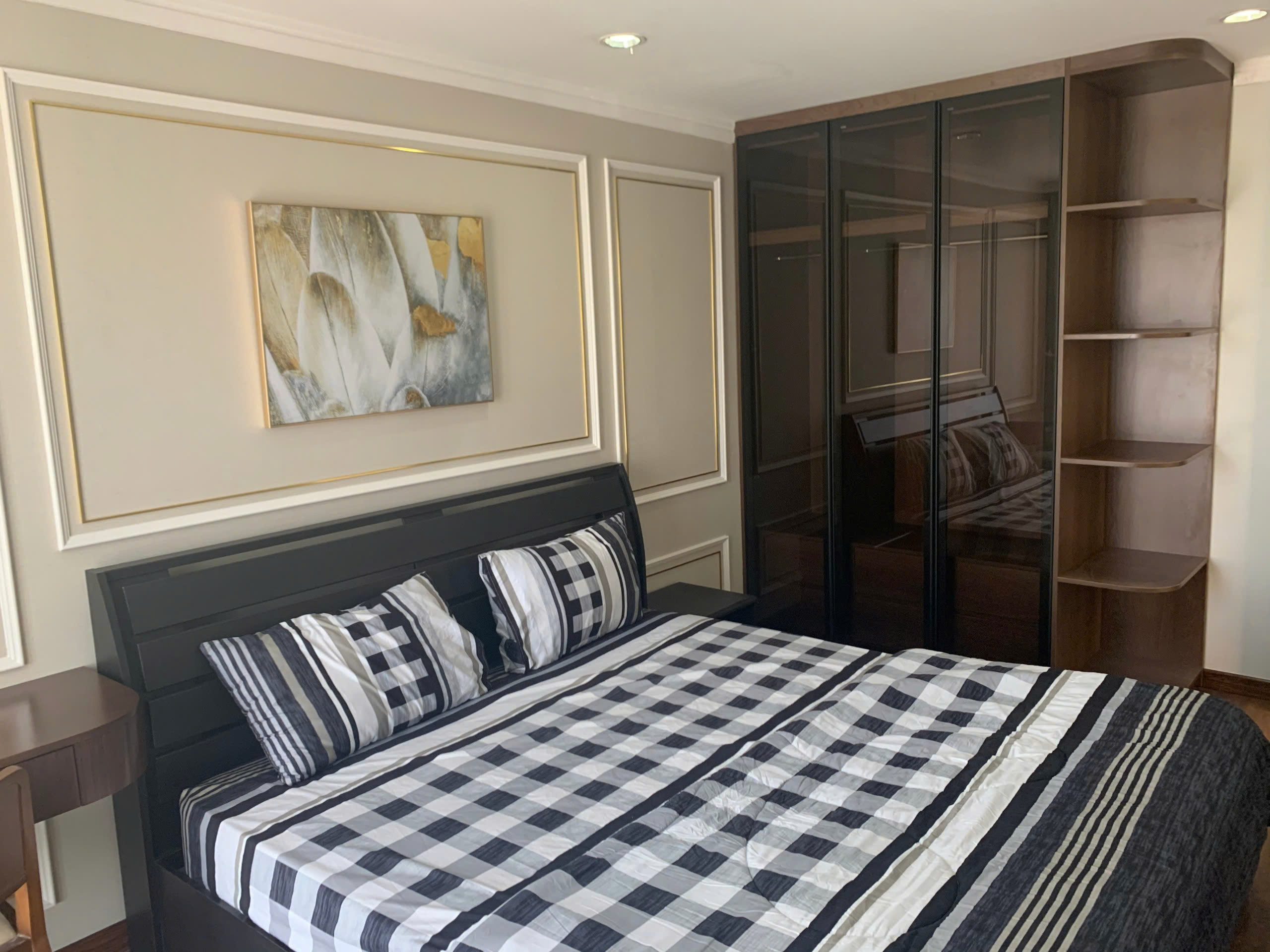 Cho thuê căn hộ penthouse duplex 4Pn Saigon Pavillon Full nội thất cao cấp 43Tr Xem