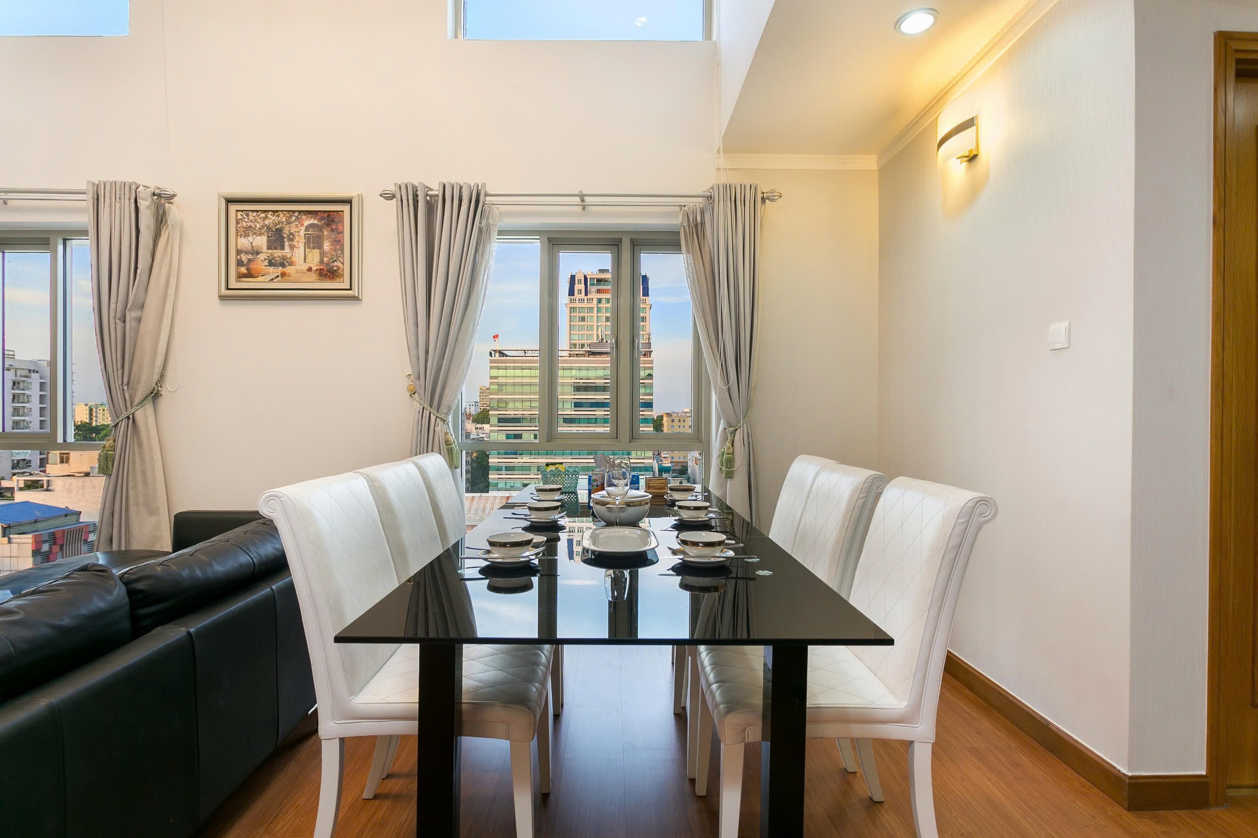 Cho thuê căn hộ penthouse duplex 4Pn Saigon Pavillon Full nội thất cao cấp 43Tr Xem