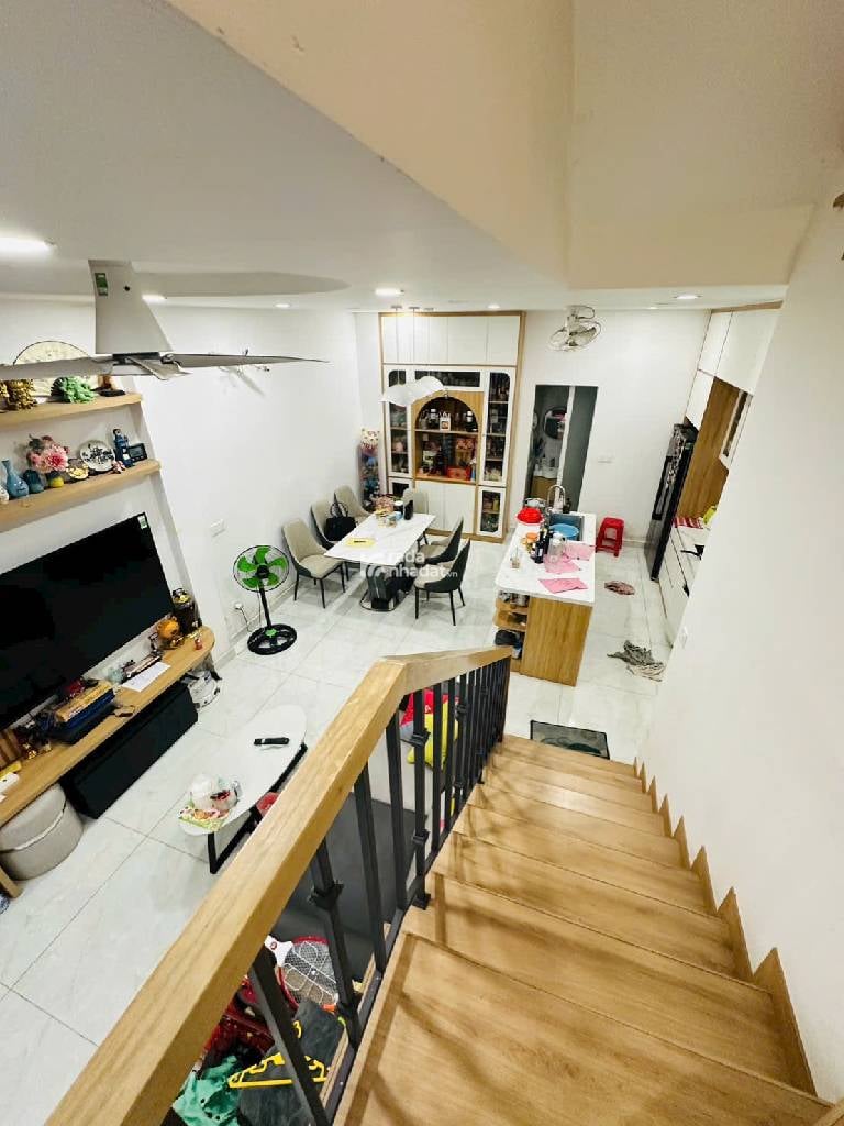 GẦN MẶT TIỀN LÃNH BINH THĂNG, ĐƯỜNG 3/2 - Q.11- XE HƠI VÀO NHÀ - 5,5M X 12M - 3 TẦNG MỚI ĐẸP