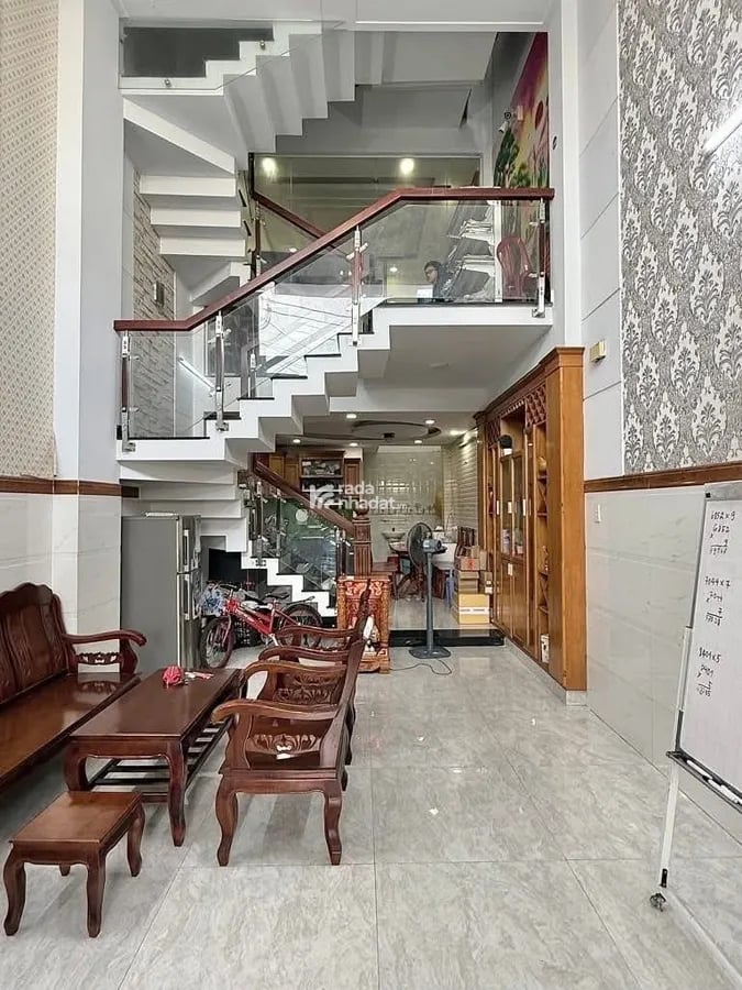 Bán gấp nhà 4 lầu Nguyễn Duy Cung, P12 Gò Vấp 7,2 tỷ Thương Lượng