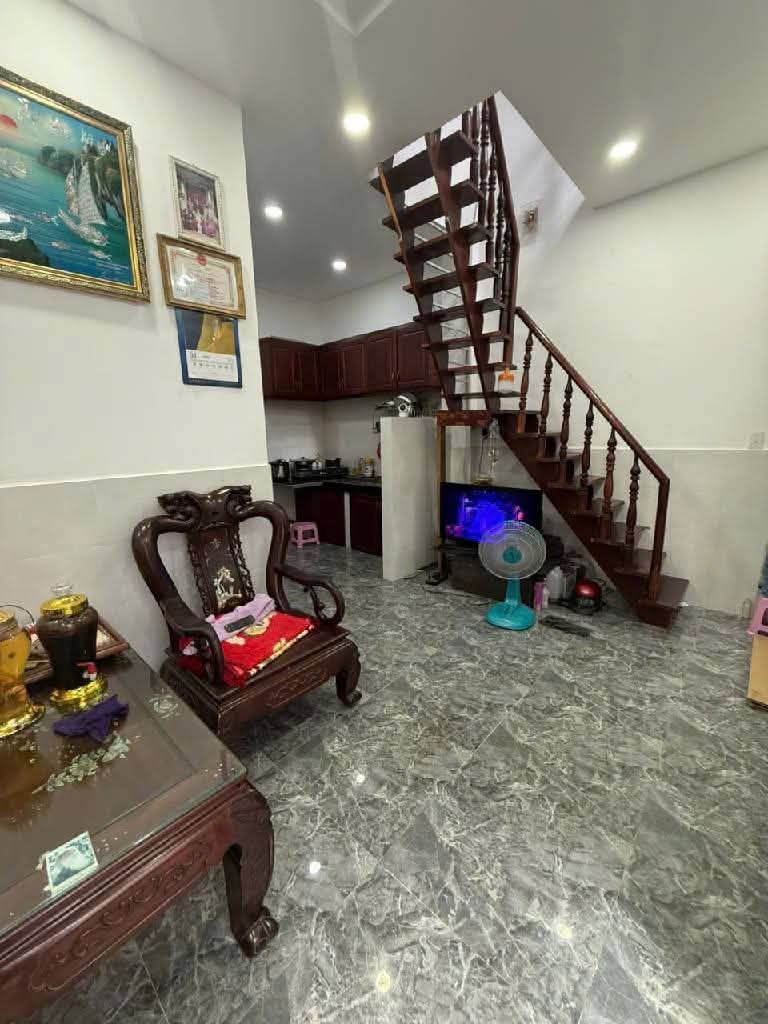 Quận 7 chỉ 3.35 tỷ, 2 tầng sổ riêng hoàn công 3pn, 5m x