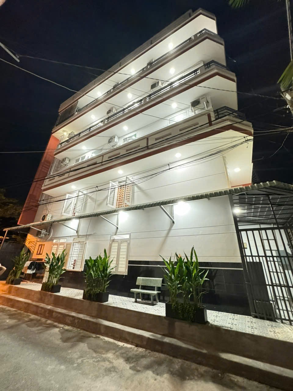 BÁN TÒA CHDV PHẠM VĂN CHIÊU, GÒ VẤP, DÒNG TIỀN CÓ SẴN, HẺM XE HƠI, CHỈ NHỈNH 12 TỶ