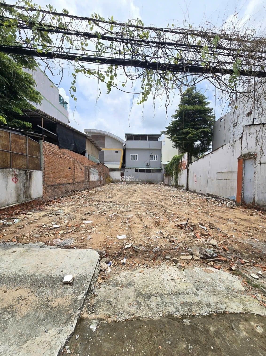 Gả GẤP em đất siêu đẹp ngay tại quận 2 với dt 210m2 chỉ với 63 tỷ. 