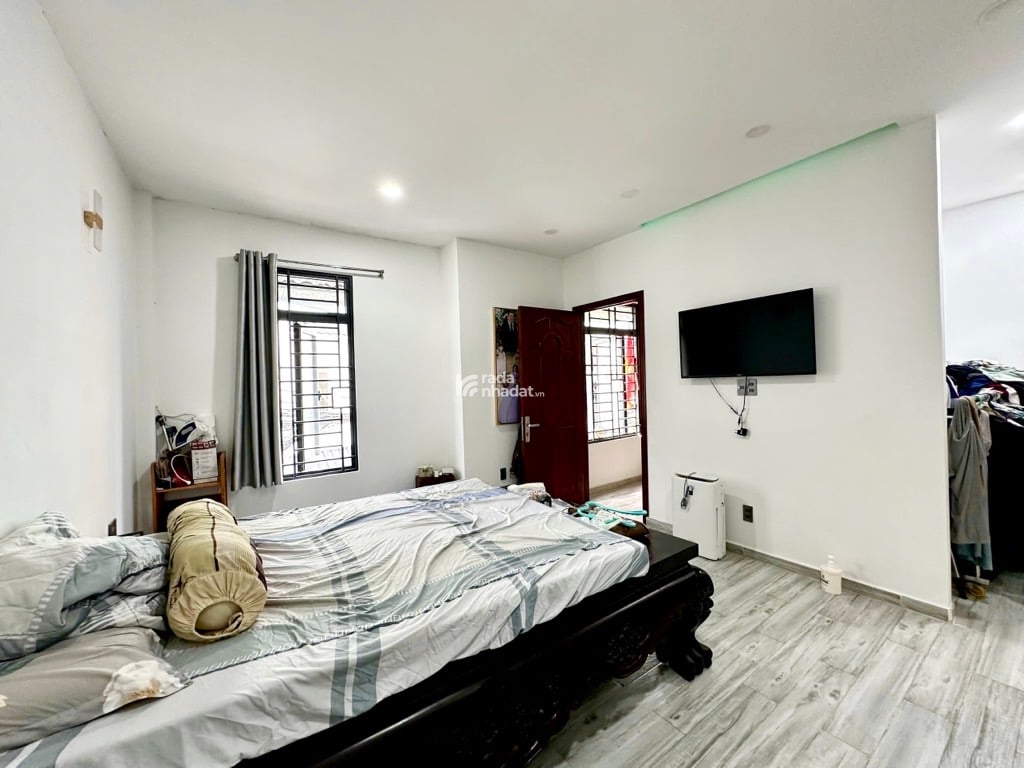 HẺM XE HƠI NHIÊU TỨ, PHÚ NHUẬN, 38M2 MỚI CÓ KC Ở NGAY. GIẢM 350TR CHỈ 6.39T TL