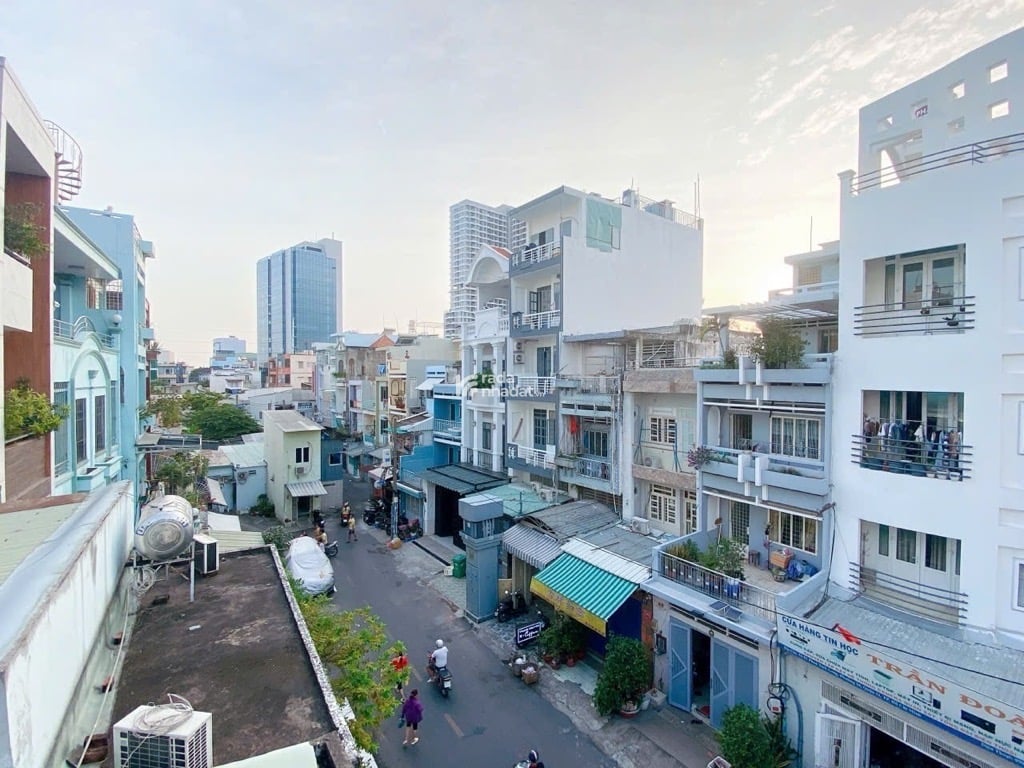 MẶT TIỀN 5 TẦNG BTCT PHAN XÍCH LONG - QUẬN 11- DT: 3.5*14m - 9 tỷ 3