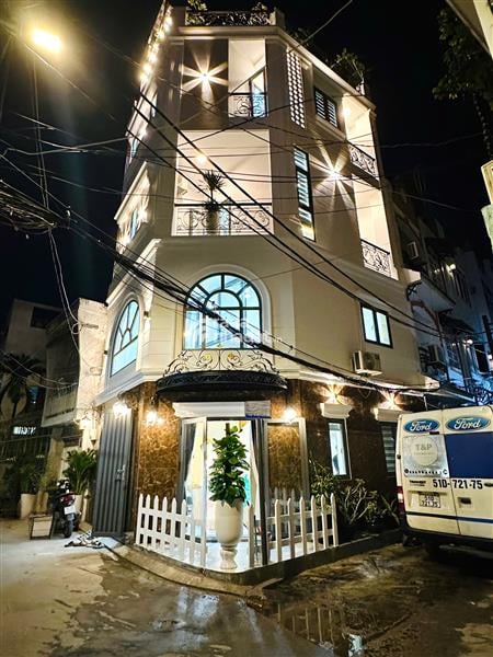 HẺM XE HƠI VIP HỒ BIỂU CHÁNH, PHÚ NHUẬN, 5 TẦNG MỚI Ở NGAY. GIẢM 200TR CHỈ CÒN 11T TL 