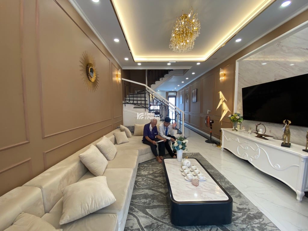 BÁN NHÀ MẶT TIỀN KHU TÊN LỬA 80M2 4 TẦNG 9.1 TỶ GẦN NHÀ THỜ PHAO LÔ VÀ CÔNG VIÊN