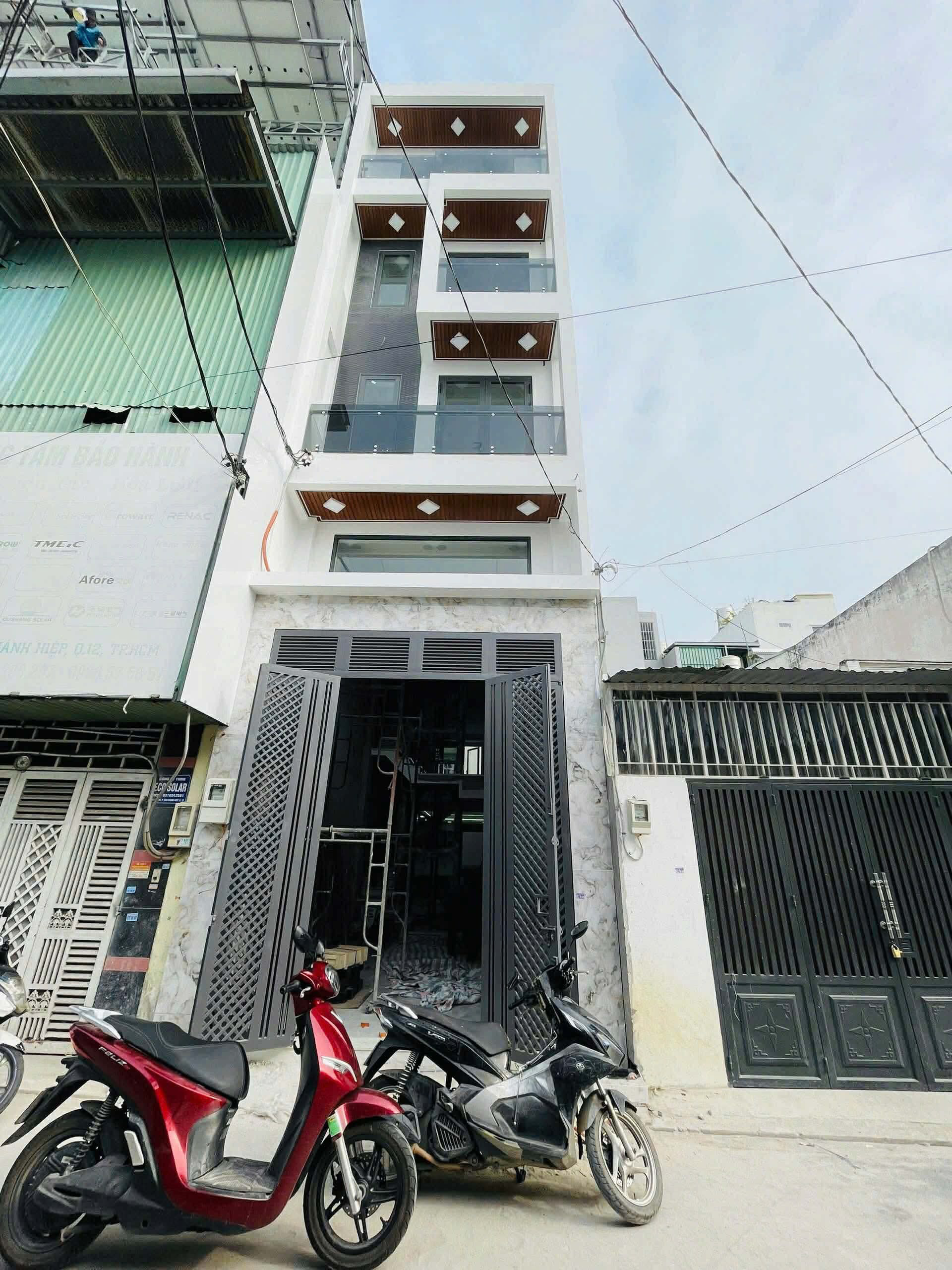  SIÊU PHẨM NHÀ 6 TẦNG- FULL NỘI THẤT , THANG MÁY MẶT TIỀN TÂN CHÁNH HIỆP 03, KINH DOANH 