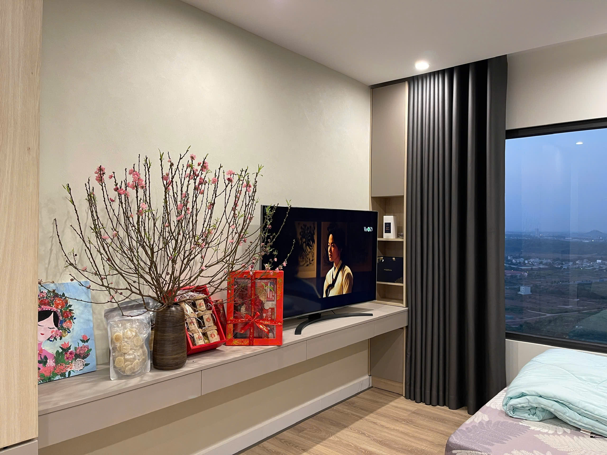 Chính chủ bán STUDIO 37m2 CÓ SỔ HỒNG FULL NỘI THẤT CHỈ 2,29 TỶ TẠI VINHOMES GRAND PARK