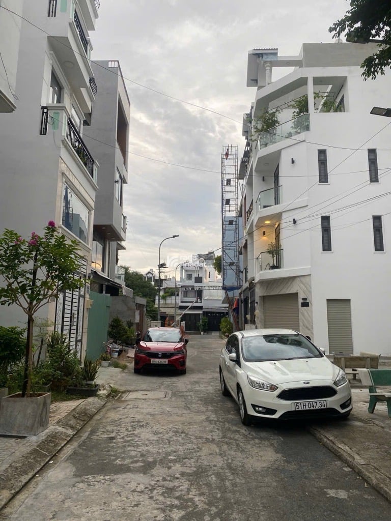 6 TẦNG ĐƯỜNG SỐ 8 KDC NAM LONG AN LẠC BÌNH TÂN DT: 4/4.5*18M- 8 TỶ 5