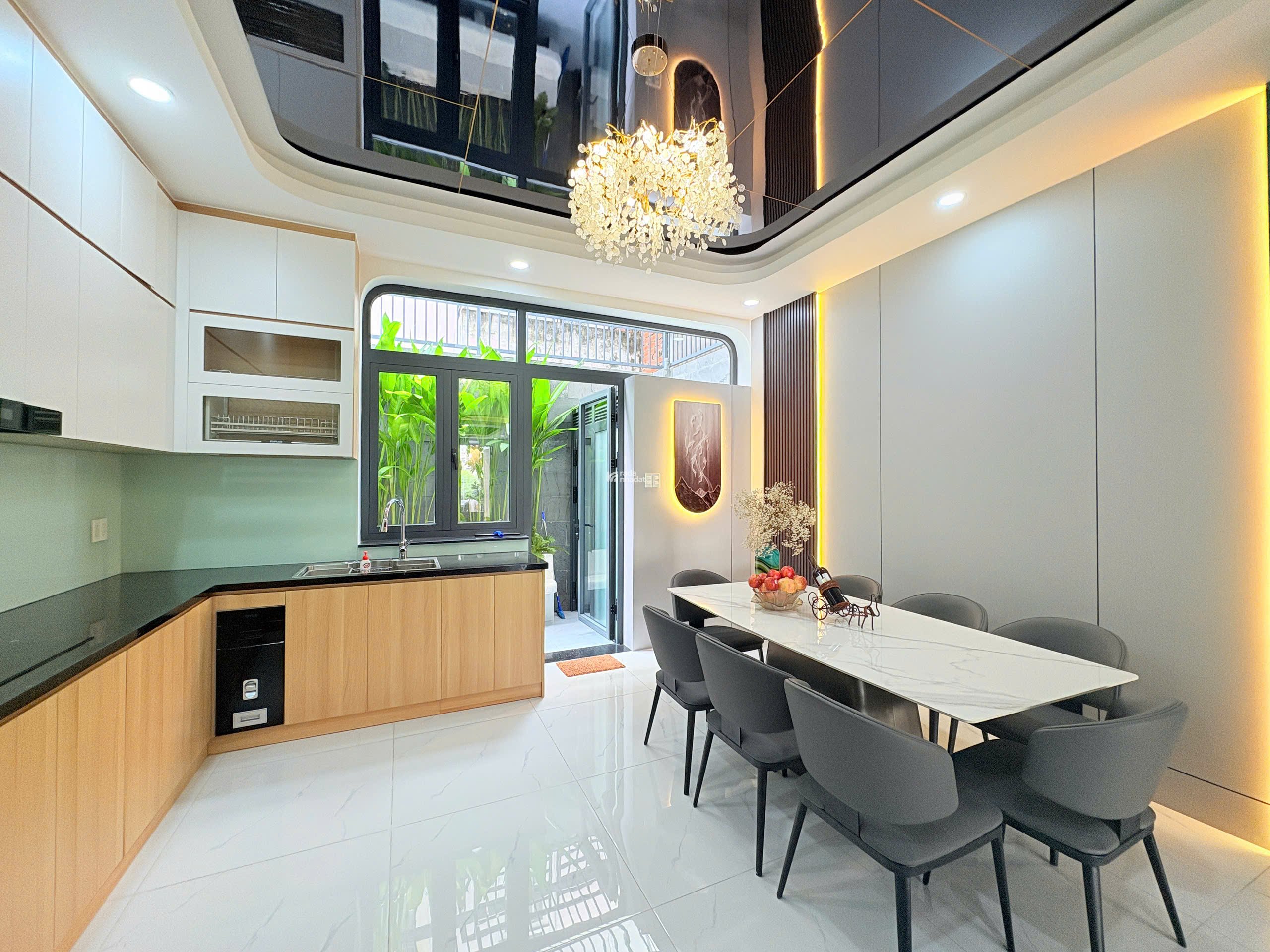 BÁN NHÀ PHỐ HIỆN ĐẠI KDC PHẠM HỮU LẦU, QUẬN 7