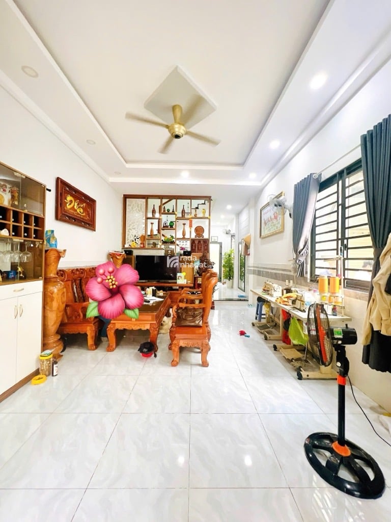 NGAY CHỢ VẢI, HẺM XE HƠI NGUYỄN NHỮ LÃM, TÂN PHÚ, 55M2 HIẾM CÓ. GIẢM 550TR CHỈ 7T TL TỐT