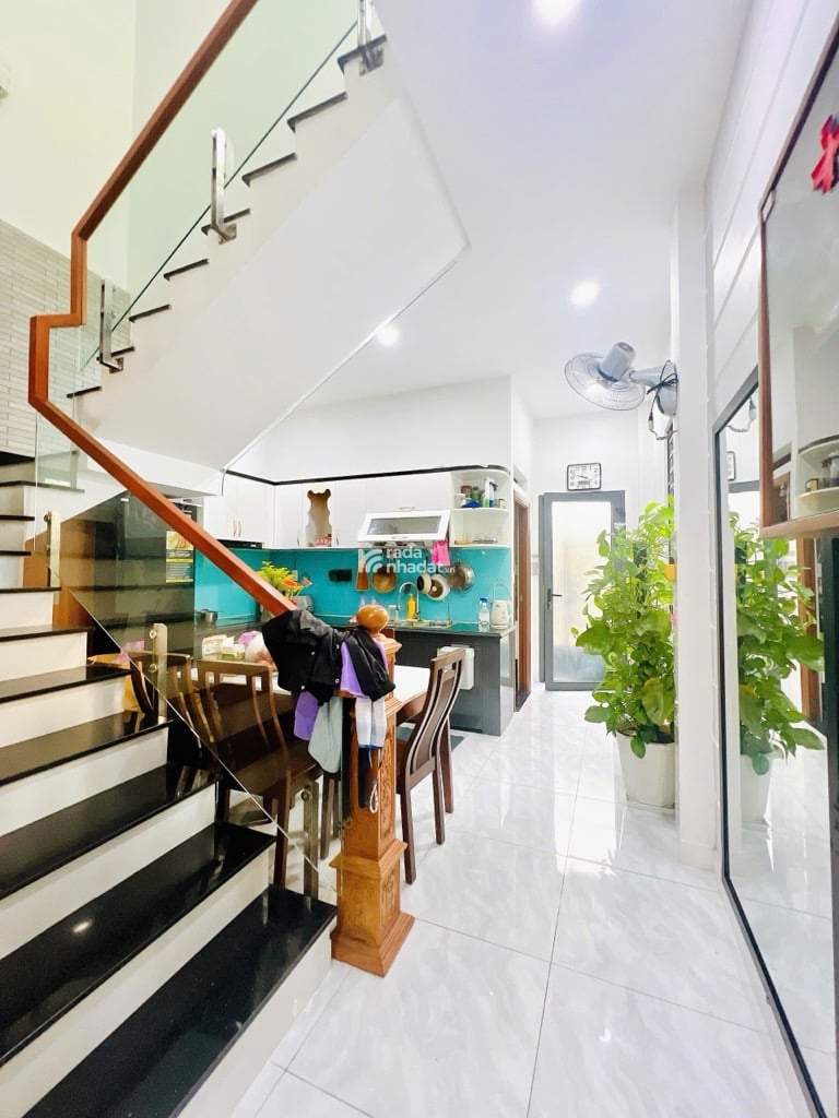 NGAY CHỢ VẢI, HẺM XE HƠI NGUYỄN NHỮ LÃM, TÂN PHÚ, 55M2 HIẾM CÓ. GIẢM 550TR CHỈ 7T TL TỐT