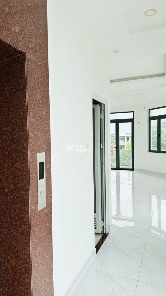 CĂN GÓC 2 MẶT TIỀN -  XE TẢI TRÁNH - KINH DOANH - THANG MÁY - NHÀ MỚI ĐẸP NHỈNH 10 TỶ