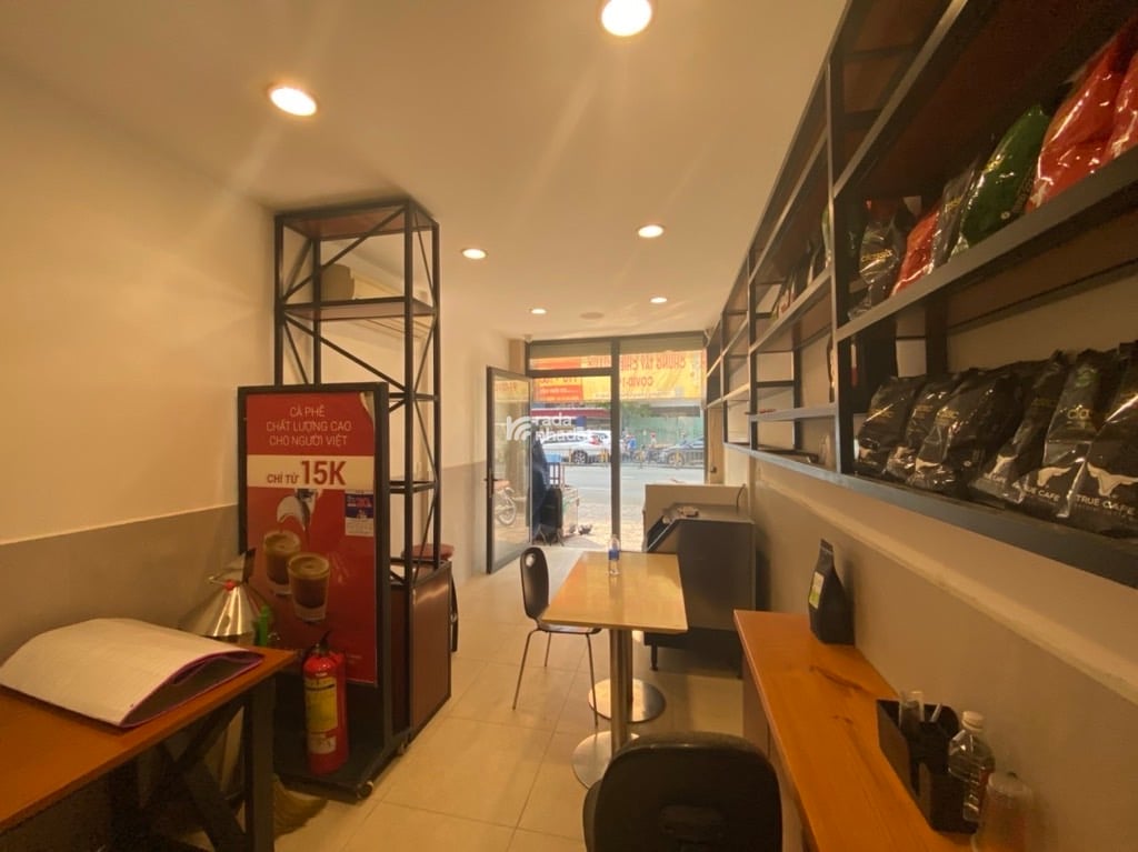 MẶT TIỀN KINH DOANH SIÊU ĐỈNH TRỤC ĐƯỜNG KINH DOANH SẦM UẤT NGAY NGÃ BA 3/2 T