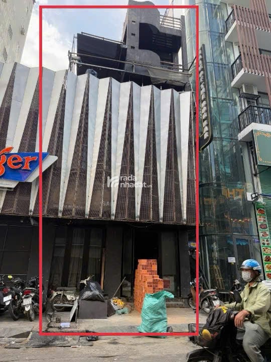 Cho thuê nhà mặt tiền số 188 đường Bùi Viện, Phường Phạm Ngũ Lão, Quận 1 