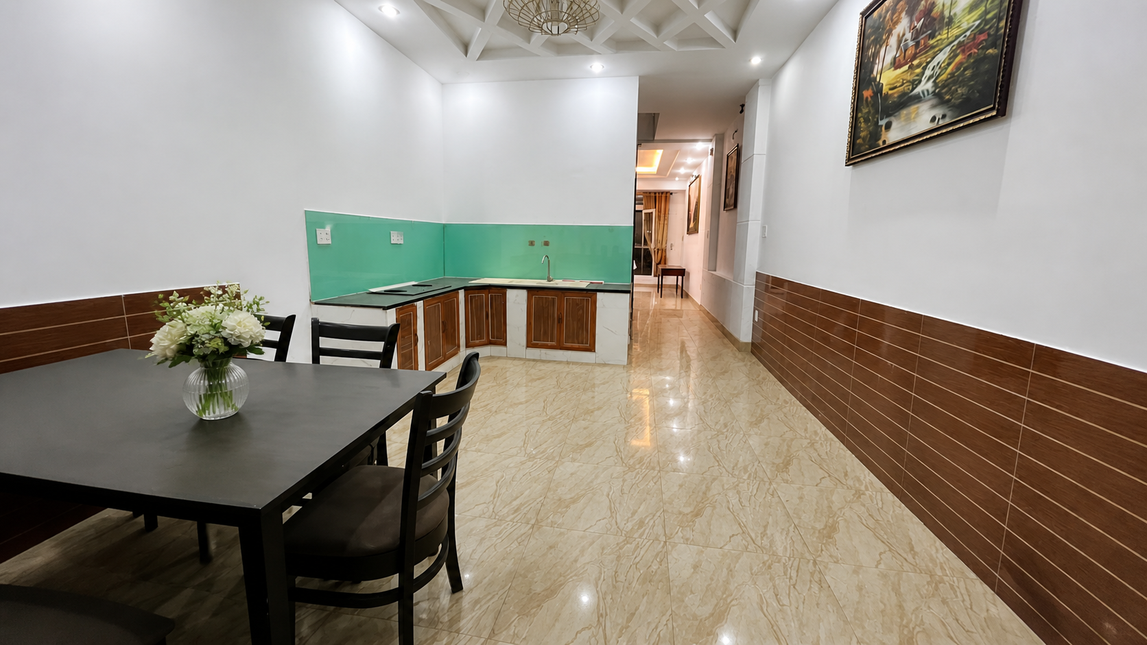 GIẢM SÂU CÒN 4.8 TỶ, NHÀ ĐÚC 2 TẤM, XE HƠI NGỦ SÂN, TRUNG TÂM LONG TRƯỜNG, Ở NGAY