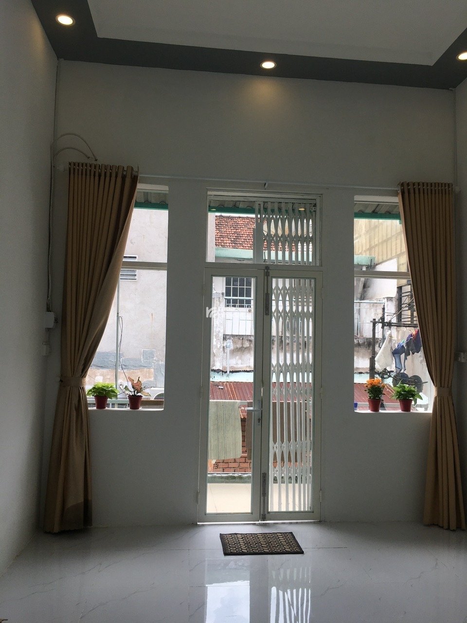 CẦN BÁN CHUNG CƯ P11, Q5 - GẦN CHỢ XÃ TÂY