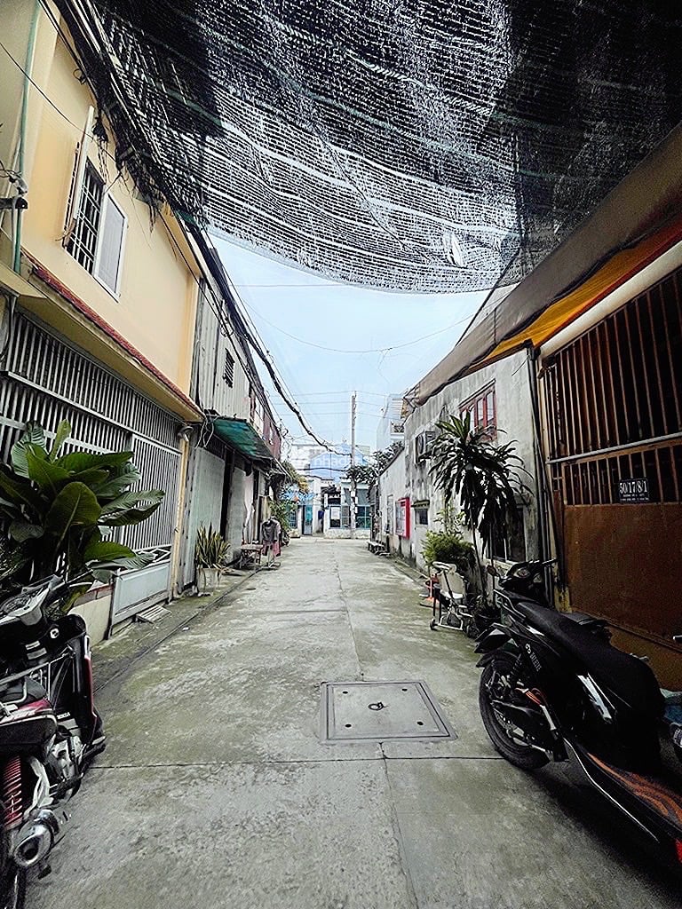 bán nhà gần AEON tân phú  bình hưng hoà