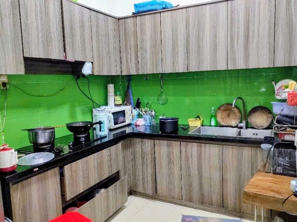 NHÀ ĐẸP - BÌNH TÂN GIÁP TÂN PHÚ - 2 TẦNG - HẺM XE HƠI - CHỈ NHỈNH 4 TỶ 