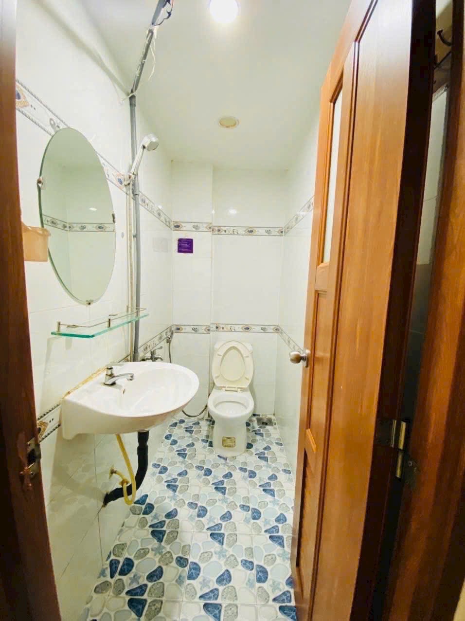 Bán gấp nhà 2PN hẻm Lê Văn Thọ 2Tỷ200 Gò Vấp , 2 WC, sổ hồng riêng