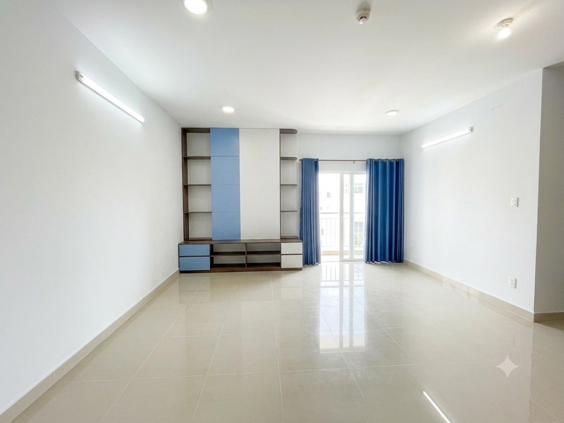 Chính chủ gửi bán nhanh CHCC Khuông Việt.Tân Phú DT 67,2m2, 2PN, 2WC giá 4.2 tỷ sổ hồng