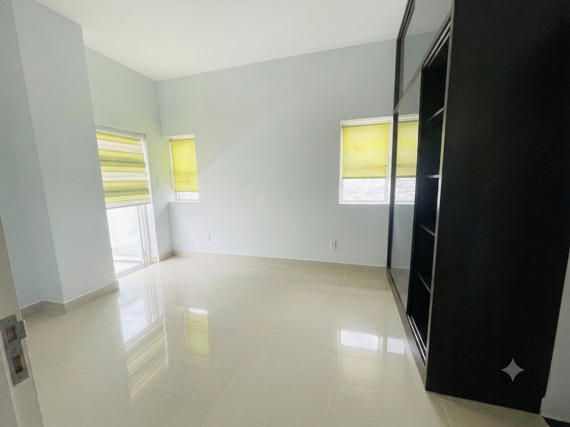 Chính chủ gửi bán nhanh CHCC Khuông Việt.Tân Phú DT 67,2m2, 2PN, 2WC giá 4.2 tỷ sổ hồng