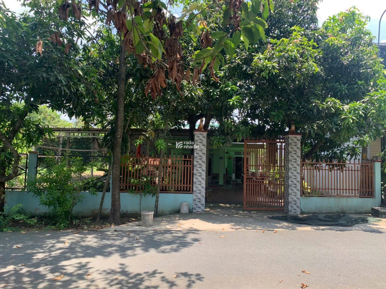 Bán nhà vườn xã Tân Thông Hội. Diện tích 38x90 có 300m2 thổ cư.