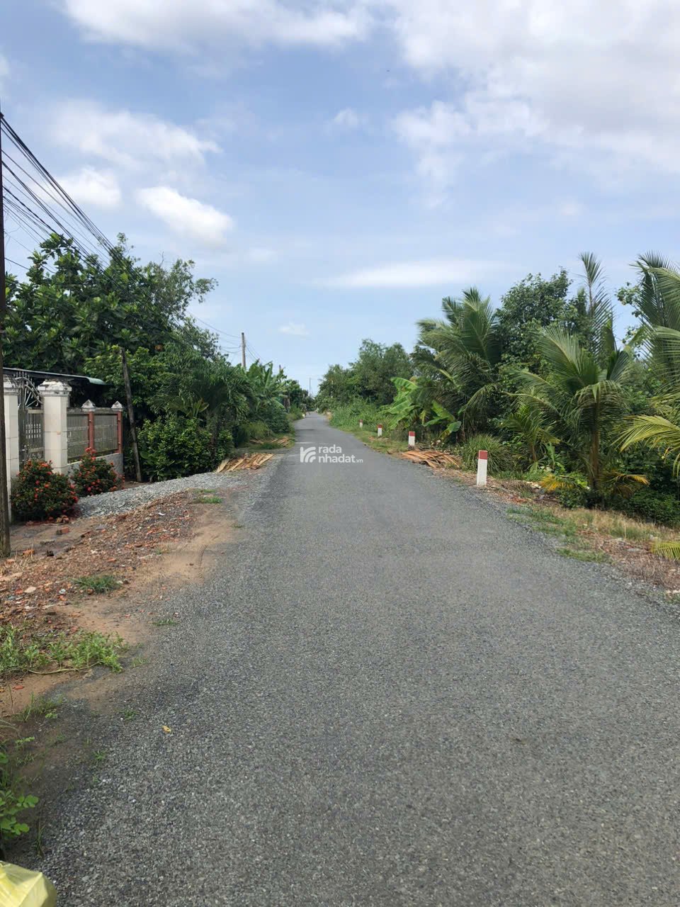 BÁN BIỆT THỰ 2 TẦNG HIỆN ĐẠI VIEW SÔNG ĐƯỜNG LỚN 10M NGANG 11M X DÀI 40M NHIK 5,5 TỶ