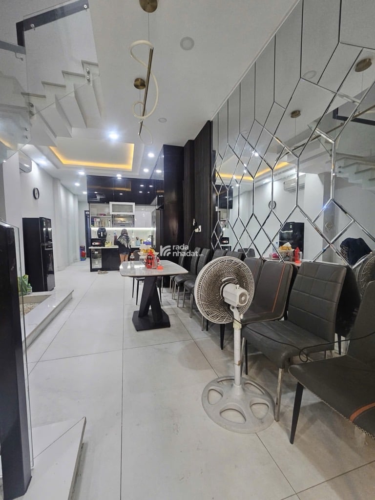 HẺM XE HƠI KHU BÀU CÁT, TÂN BÌNH, 103M2 CÓ KC Ở NGAY. GIẢM 550TR CHỈ 11T