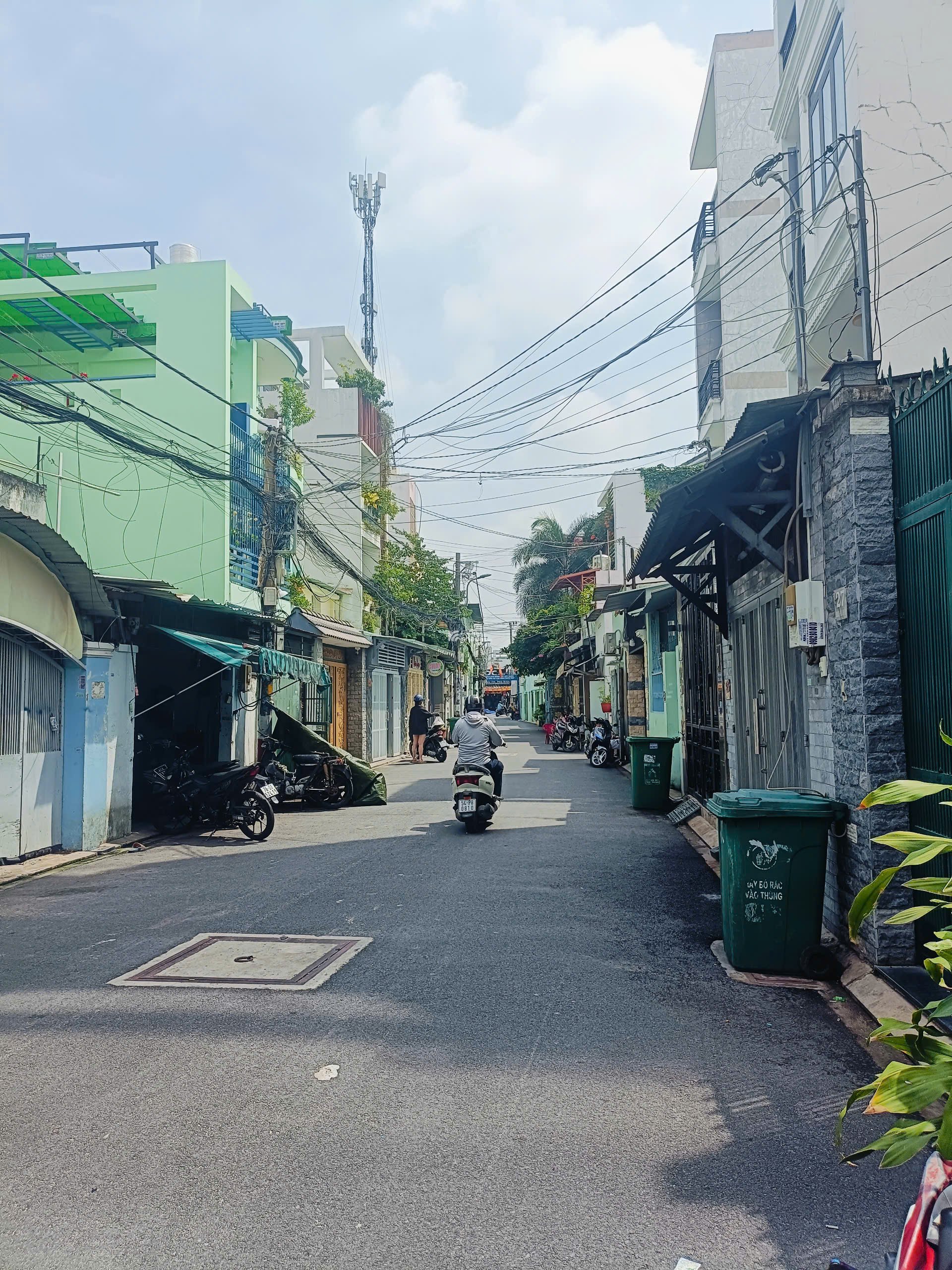 BÁN NHÀ MẶT TIỀN GẦN ĐỘC LẬP TÂN PHÚ. DT: 4X16M, GIÁ 12,5 TỶ