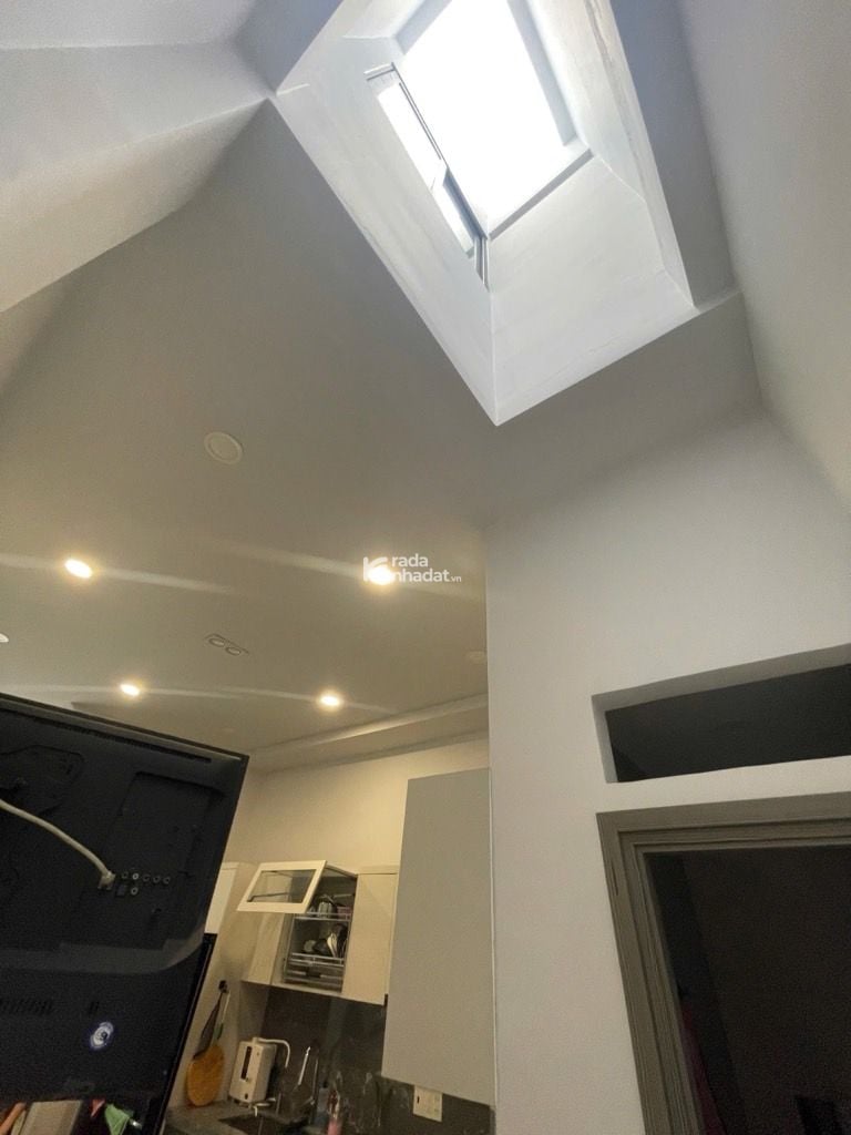 NGAY P.TÂN SƠN NHÌ - Ô TÔ NGỦ TRONG NHÀ - SHR VUÔNG VỨC A4 - 4 X 14M - CHÍNH CHỦ - CHỈ 9.3 TỶ