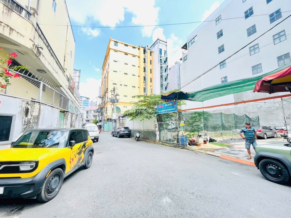 SIÊU PHẨM NGAY PHỔ QUANG - VIP SÂN BAY - CHỦ HỢP TÁC - 3 TẦNG GẦN MẶT TIỀN - 64M2 (4.2x15.5)