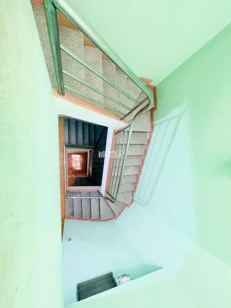 SIÊU PHẨM NGAY PHỔ QUANG - VIP SÂN BAY - CHỦ HỢP TÁC - 3 TẦNG GẦN MẶT TIỀN - 64M2 (4.2x15.5)