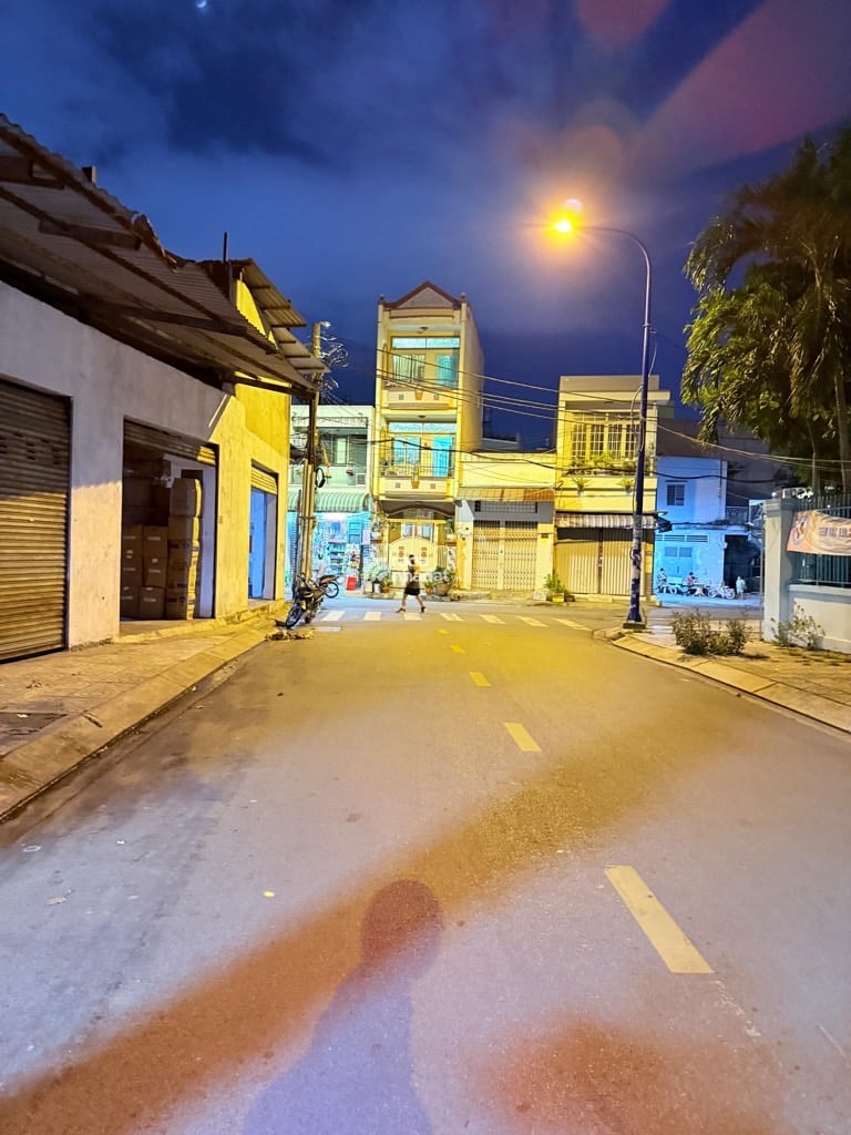 2 MẶT TIỀN ĐƯỜNG - 13x20 - 255M2 - NỞ HẬU - GẦN ĐẦM SEN - 2 TẦNG , 