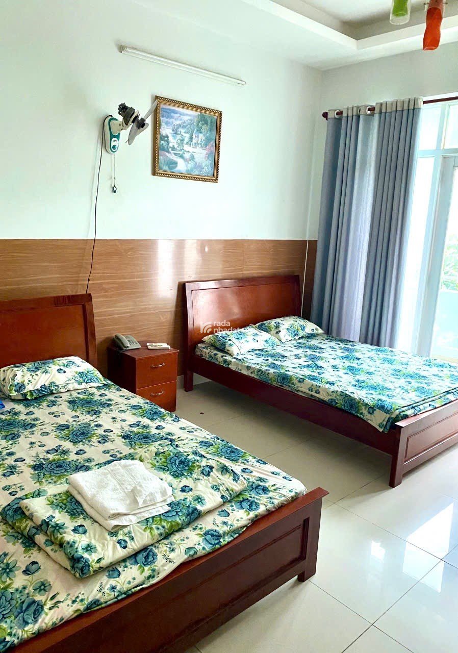 BÁN NHAG MTKD A Q7_4 TẦNG BTCT_HOÀN CÔNG _GIÁ PHÙ HỢP 