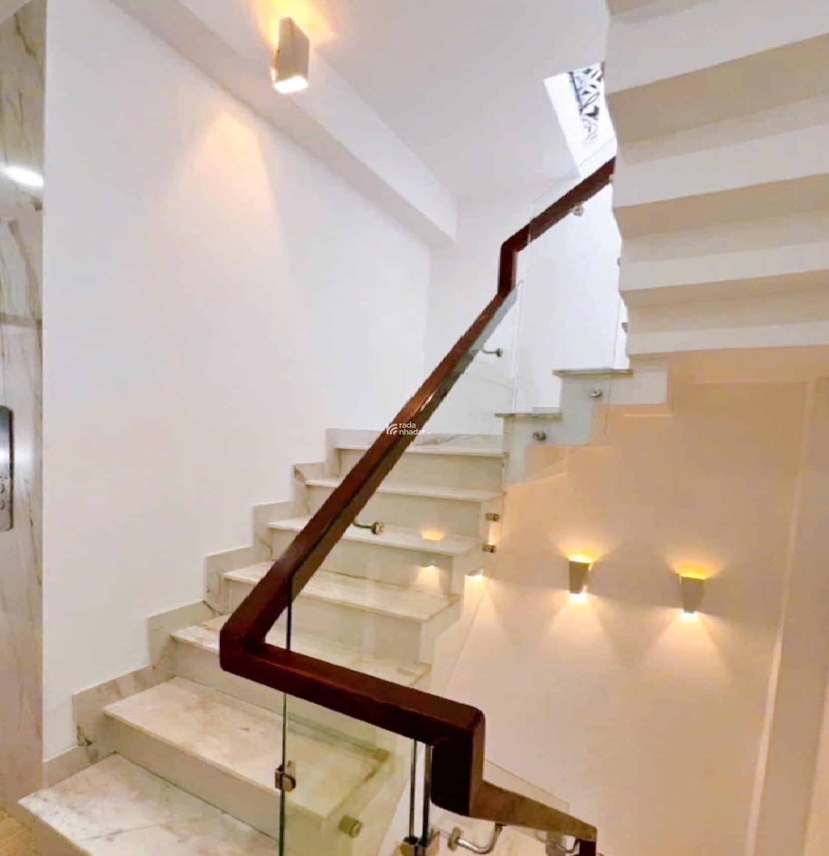 Nhà mới đẹp hẻm Ô tô QUẬN 3 - Cách Mạng Tháng Tám - 3.2 x 12 m Vuông vức - 8.99 tỷ