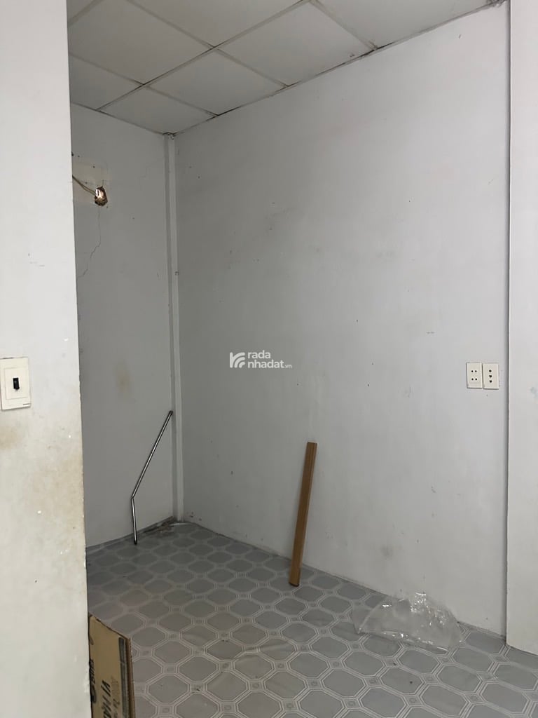 SÁT HẺM XE HƠI NHIÊU TỨ, PHÚ NHUẬN, 30M2 MỚI CÓ KC Ở NGAY. GIẢM 350TR CHỈ CÒN 3.65T TL 